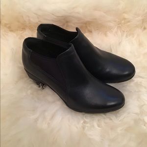 Clark’s artisan ladies shoe